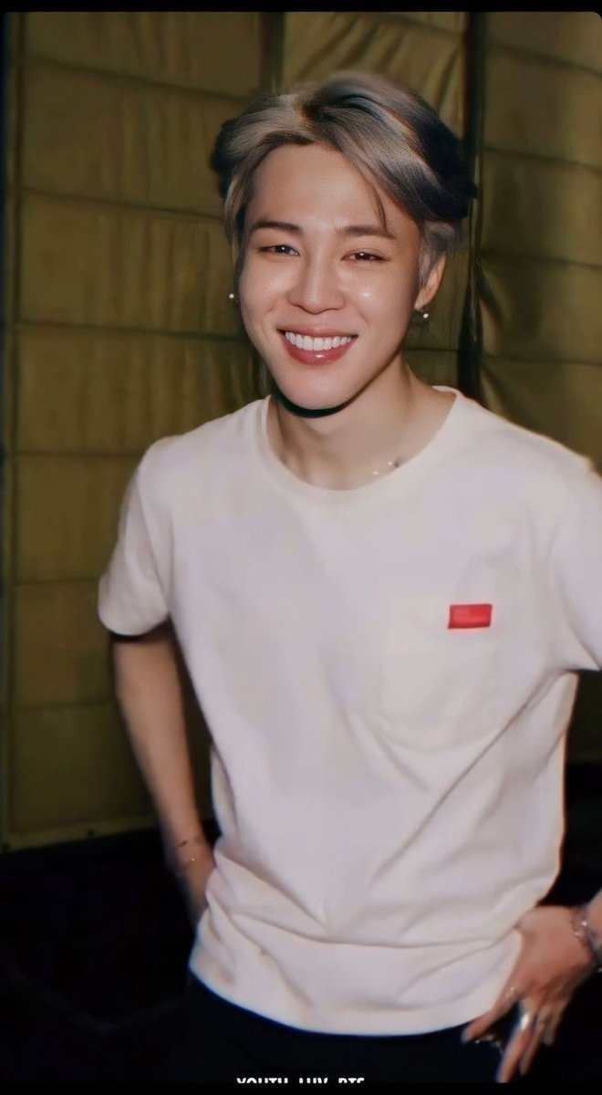 sunmoshhh's tweet photo. Happy birthday jimin 💜
#HappyJiminDay 
#LightOfOctober
#1013Serendipity
@BTS_twt https://t.co/nmrxWkgypG