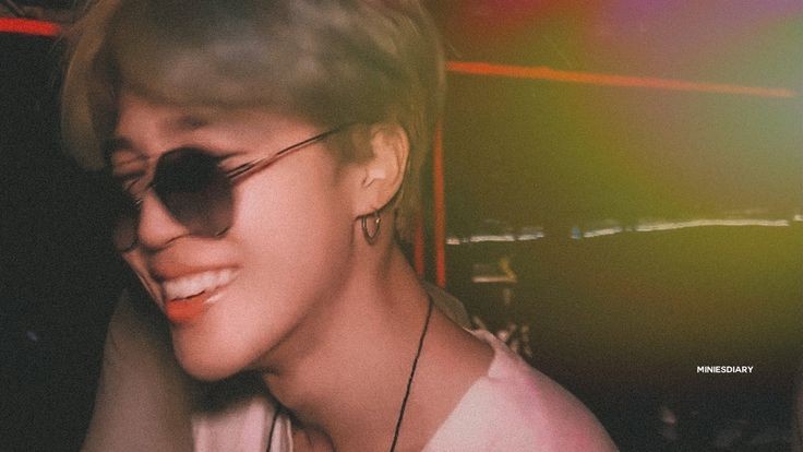 TuongVi_ARMY's tweet photo. @BTS_twt hỡi hơi thở mặn mà của biển cả, em yêu anh, Jimin ssi 💋
Chúc cho ngiu của em hạnh phúc nhiều nhiều. Cũng chúc cho em sớm lấy được anh 🤣
#JIMINDAY
#HappyBirthdayJimin
#OurAngelJimin
#LightOfOctober
#1013Serendipity
Luv my Jimin-chan💜
FELIZ CUMPLEAÑOS JIMIN https://t.co/9KFH9nDFwV