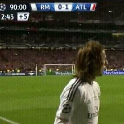 (fan) REAL MADRID FANS 🤍 tweet media