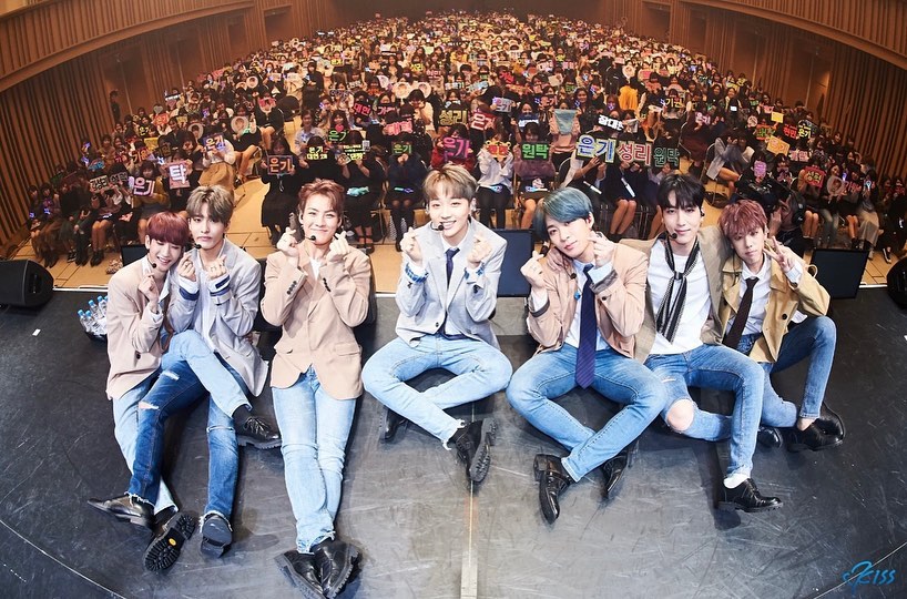 rainzthproject's tweet photo. ☔12102017-12102021
Happy 4th Debut Anniversary  RAINZ 사랑해 💜💜
☔☔🎉🎉🎂🎂💜💜 

#4주년 #RAINZ_4thAnniversary
#RAINZ #레인즈 #주원탁 #이기원 #장대현 #홍은기 #변현민 #서성혁 #태국레인저 #PRODUCE101 #프로듀스101시즌2 https://t.co/446MCudqQl
