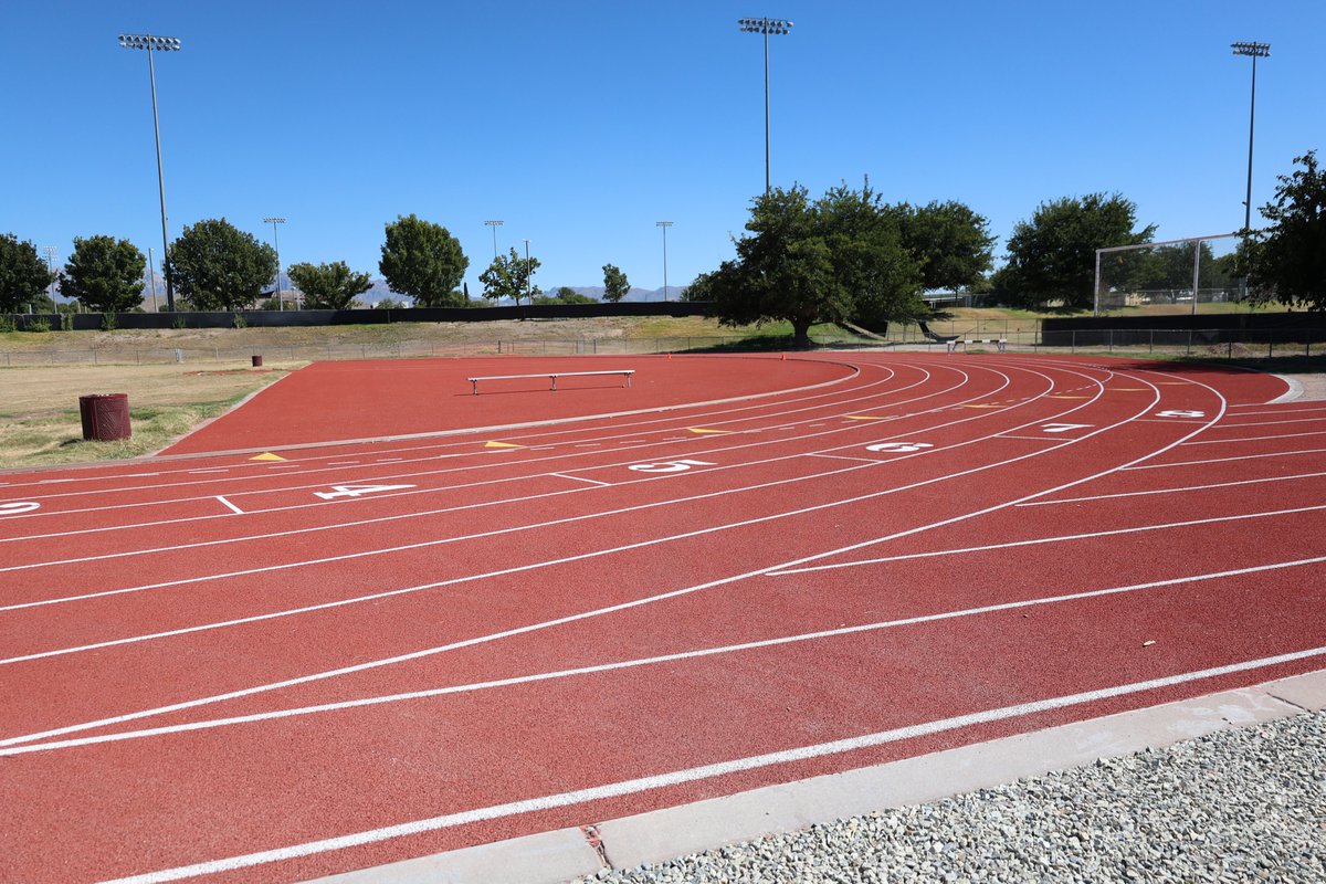 NMStateAggies's tweet photo. She's a BEAUTY 🤩

Work has been completed on our newly-resurfaced track for @NMStateXCTF! #AggieUp https://t.co/v3N1QVvNZ1