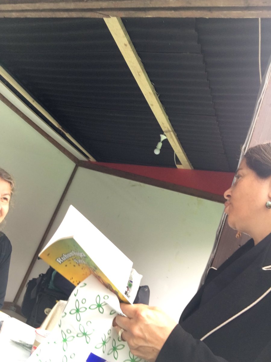 HGorgul's tweet photo. İl Başk.Yardımcımız Sosyal Politikalar Başkanımız @SayimMadak Belediyemiz Kadın El Emeği Festivalimizde üreten kadınlarımızı ziyaret etti. Alışverişi ve sohbetiyle kadınlarımızı gülümsettiği için müteşekkiriz @DrHakanBahadir @osmannnurika @akpartiistanbul @Fatihtunaa https://t.co/EaTrAS1mgD