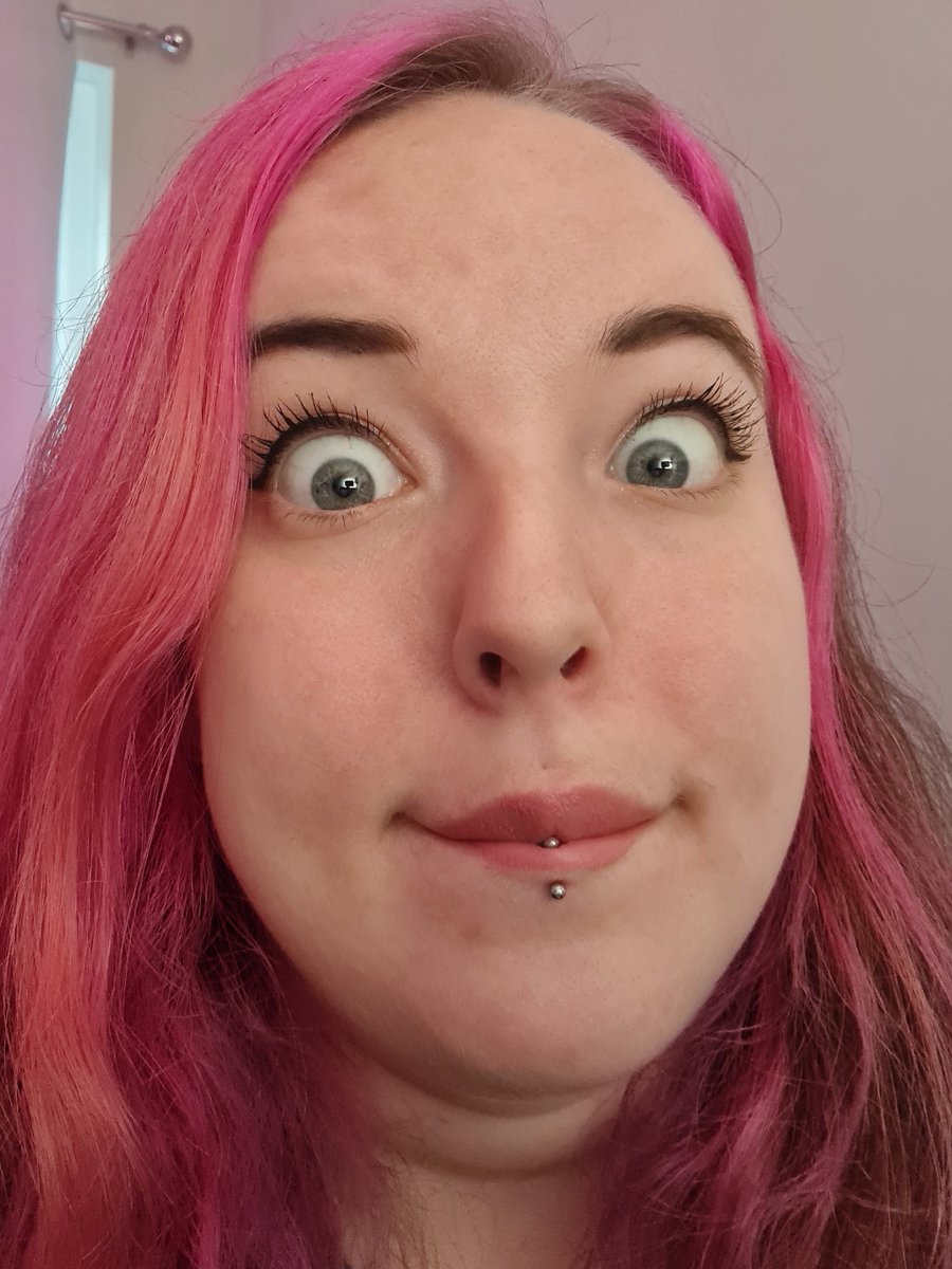 Halloween event waiting room:

Twitch.tv/QueenE