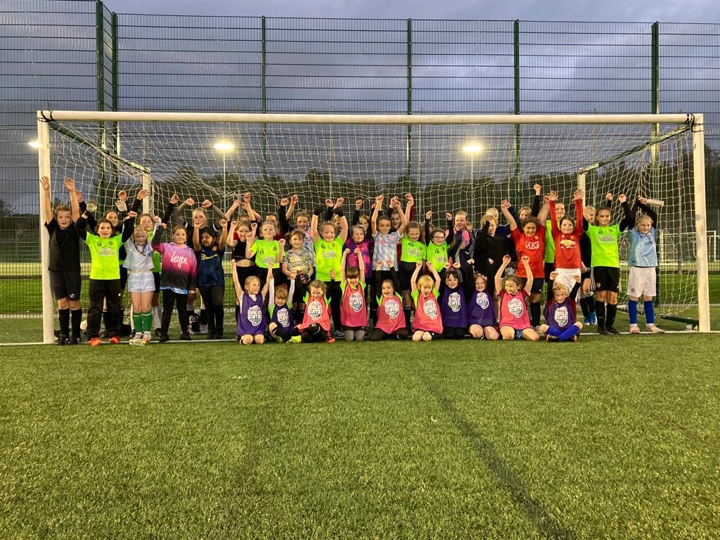 Cheshire_FA's tweet image. WILDCATS | Last night we visited @DukitownyouthFC who are doing a fantastic job in growing the female game with their #WeetabixWildcats session and their girls teams. 

Fun had by all!