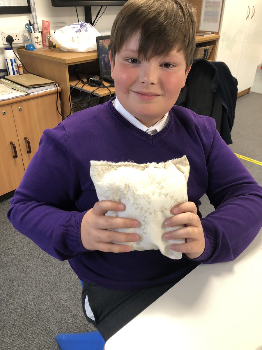 BirchwoodCE's tweet photo. Year 6 have been following their own design plans to create their cushions today, using the running stitch and quilting technique. We used batting to stuff them. Brilliant perseverance from all! 🧵🪡 #bcepsart https://t.co/cl9Zmy0TP4