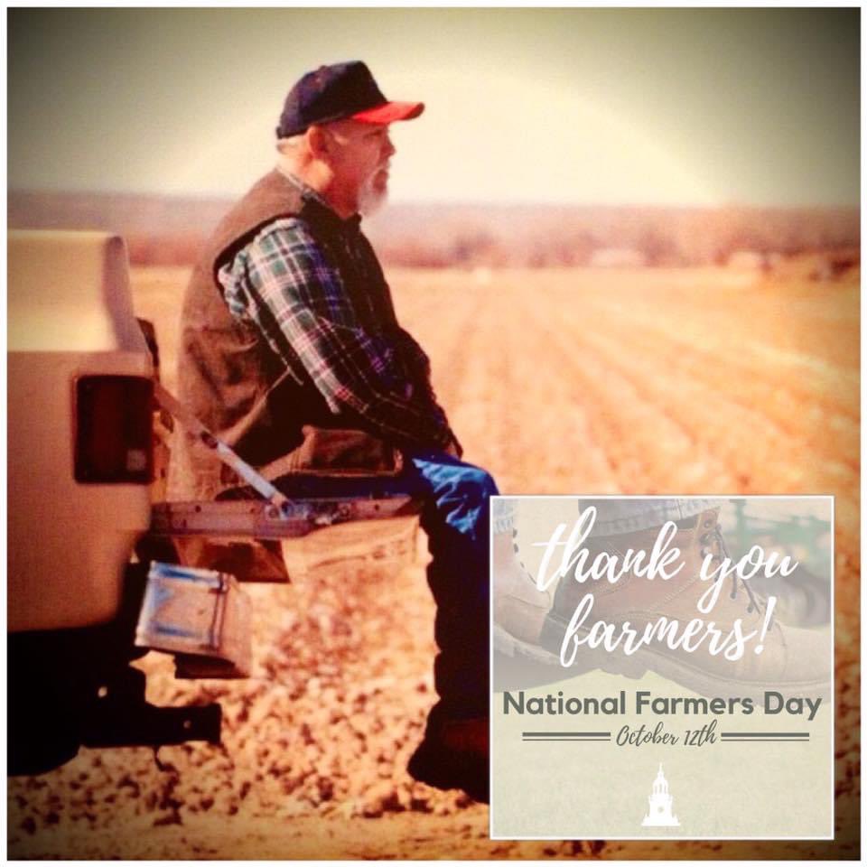 SusanCadena's tweet photo. Everyday we honor and celebrate our familia of farmers who dedicated their lives to feeding and supporting families 🧡🤠🥰🛺💚#NationalFarmersDay Proud to be a #farmersdaughter 🥰@USDA #farmlife #FarmersDay everyday. https://t.co/JqrWnRAo2x