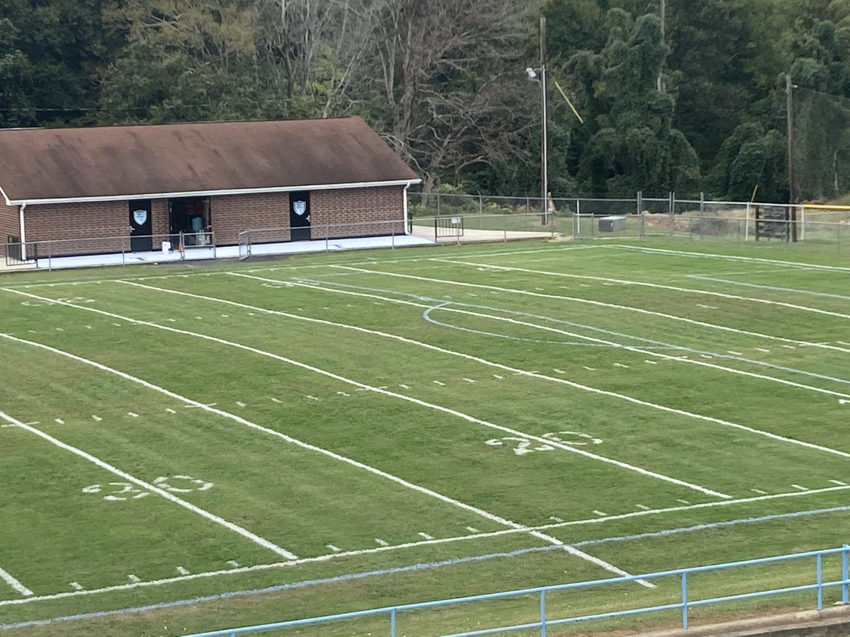 paindawg45's tweet image. Looking 4 a gr8 day of practice &amp;amp; then go support our middle school team.  Some schools don’t paint the field even JV games, but those who maintain our field believe it means more. Little things are thedifference! 1 Team, 1 Program, 1 School, 1 Community! #trinitystrong, #gdtbabd