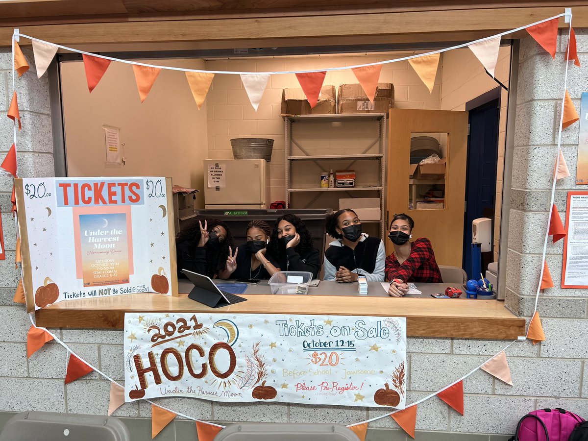 monomoyspiritx's tweet photo. Come see this amazing spirit crew! Purchase your homecoming tickets all week before school and during Jawsome, right outside the gym! Pre-registration link is in your email. All students must register to enter the dance. https://t.co/yWEGqsWBRd