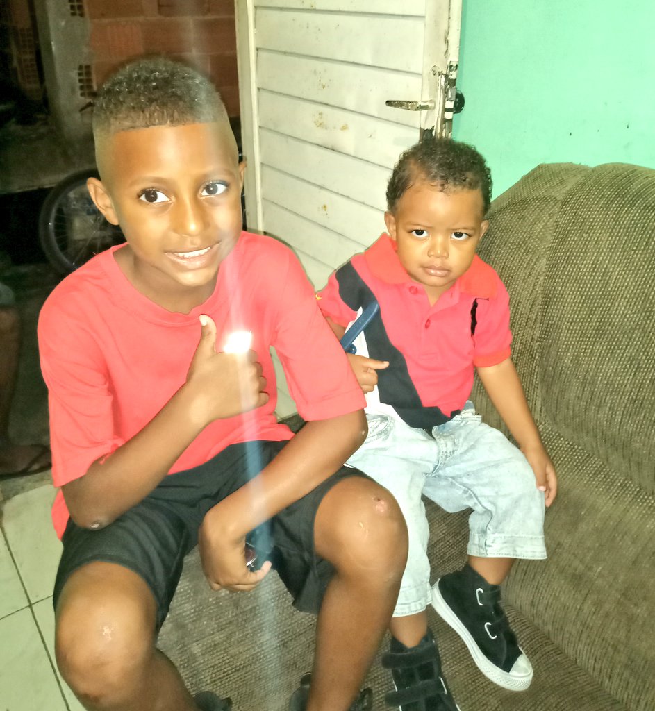 Bianca55755484's tweet photo. Feliz dia das crianças pros meus amores , #partiushopping https://t.co/b2hdocuM4q