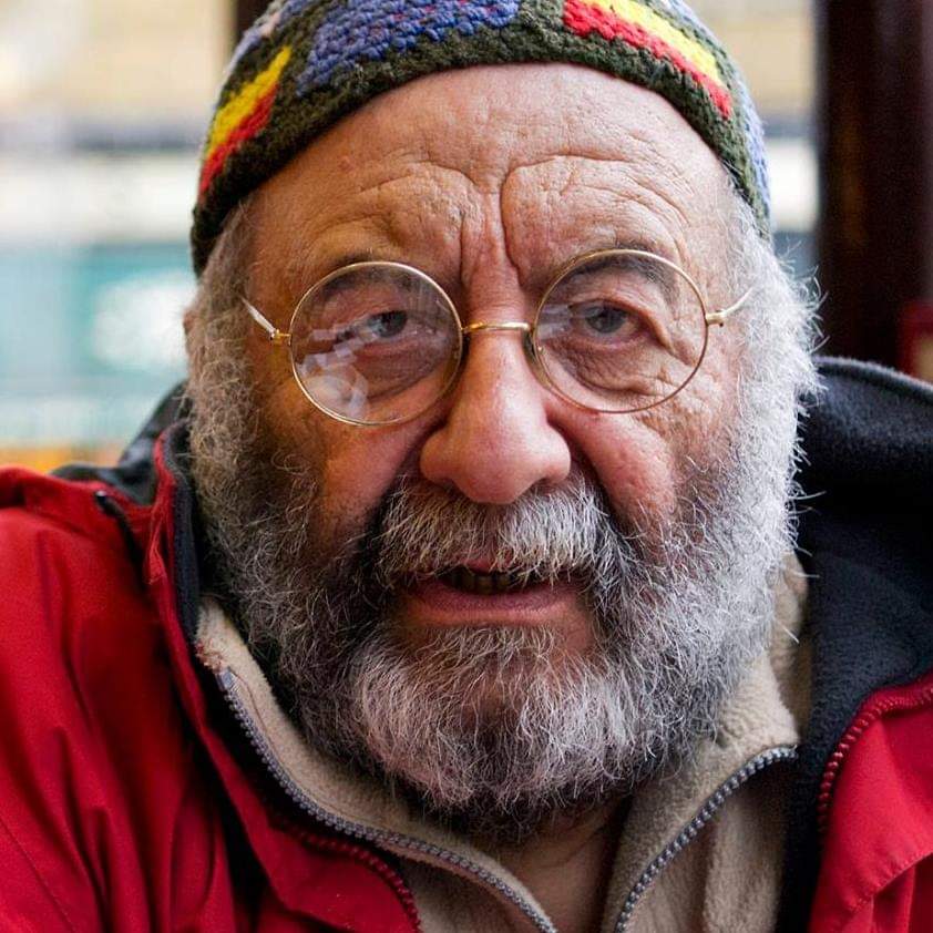 jo_goody's tweet image. "Had the Government known how much the country would be willing to endure, lockdown may have come sooner."

My Dad believed more than anything in the inherent goodness of people. The failure of this Government to do the same cost him his life.

My heart is beyond broken 💔