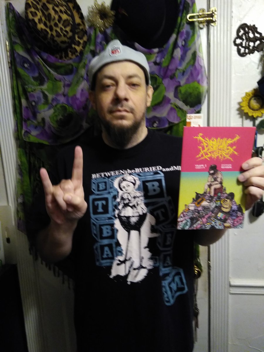 JohnnyAlpha81's tweet photo. Yo yo #EverythingIsSuper by @Rottsteak is what I'd call a darn near perfect book great laughs, great gore & the art is magnificent it's glorious this books is a must read! https://t.co/zfl97eJPlB