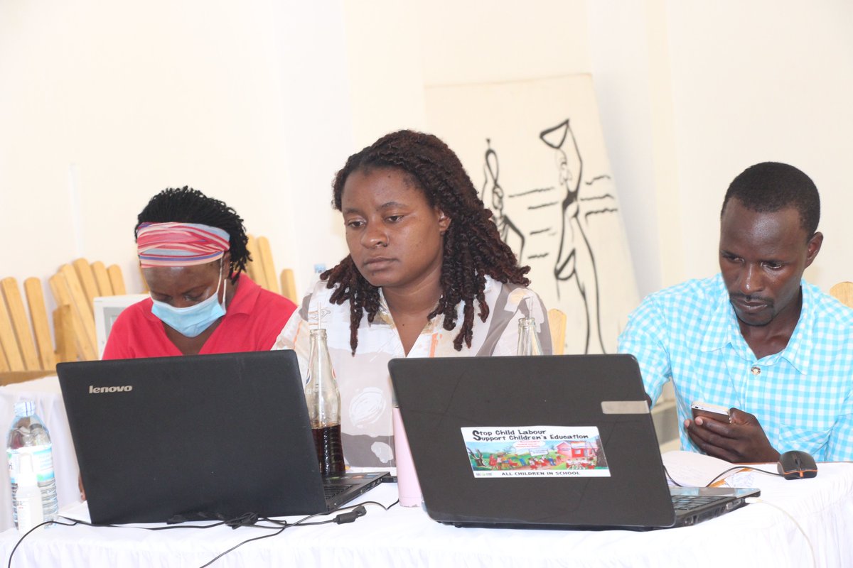 worknochildbus1's tweet photo. Project managers and accountants of partner organizations working to eliminate child labour especially in the extractive industries have undergone training in financial management organized by Hivos in Busia District https://t.co/9Zy7gAnfia