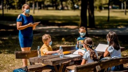 ClimateLit's tweet photo. Happy @earthsciweek! Today is #NoChildLeftInsideDay. With the help of @AGI_Updates, this day encourages students to go outside and research Earth science in the field like a professional #geoscientist ๐จโ๐ฌ
Check out our strategies for experiential learning: https://t.co/GMWfLxfTjh https://t.co/JvfOMSSzzC