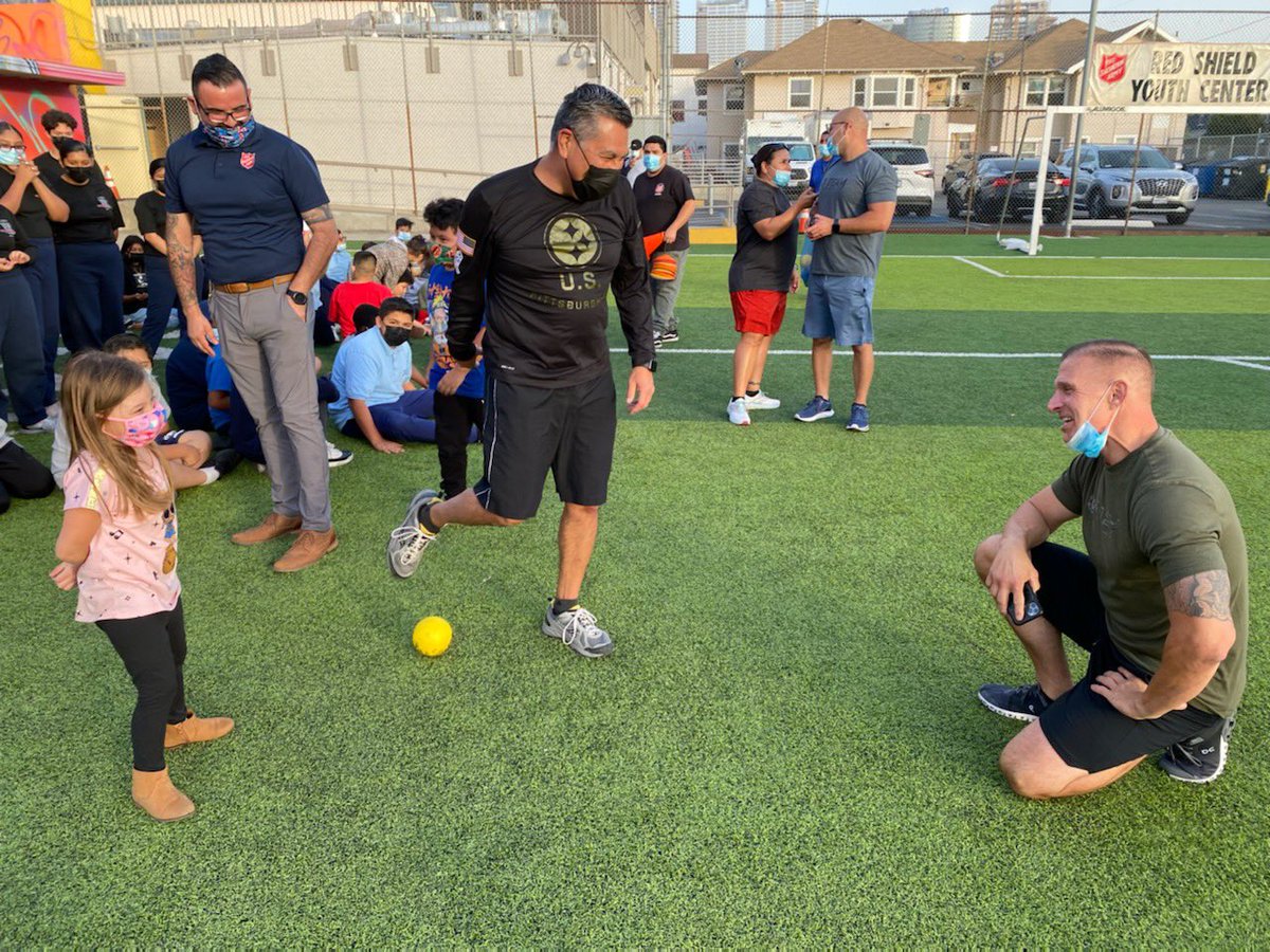 LAPDHQ's tweet photo. Faith &amp; Blue Weekend, which involved various events throughout the city, was an opportunity for LAPD officers and community members to build bridges through the reach of houses of worship.

We thank all who participated in making this a successful event. https://t.co/nM2UUubBTG