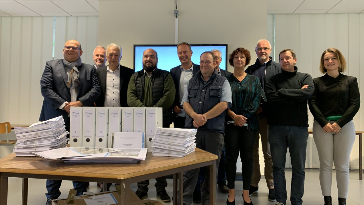xtofthiry's tweet photo. Vivalia a déposé la demande de permis unique pour son nouvel hôpital. Nouvel étape pour @DelrueV  et les équipes de @Vivalia #Houdemont #Habay https://t.co/Tz4MSMoRUI https://t.co/CsbpLbbhxd