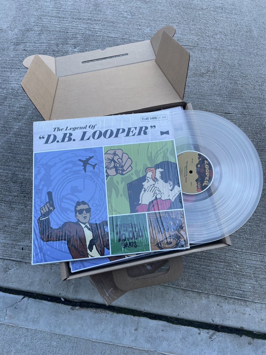 Man BOTH of these records came out beautiful!! I couldn’t be happier, purchase yours at

tonydark.bandcamp.com

RT to help me sell these bad boys out! ❤️❤️