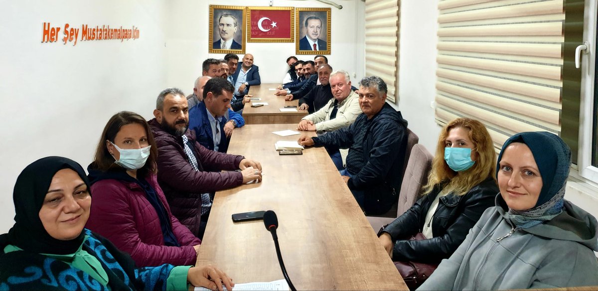 akpartimkp's tweet photo. Haftalık olağan toplantımızı İlçe Başkanımız Sn.Murat Hallaçoğlu Başkanlığında ilçe koordinatörlerimiz Sn. Dergah Mansur Alkan ve Hasan Durmayaz ın katılımları ve yönetim kurulu üyelerimizle gerçekleştirdik. https://t.co/nN0wDuSNJ2