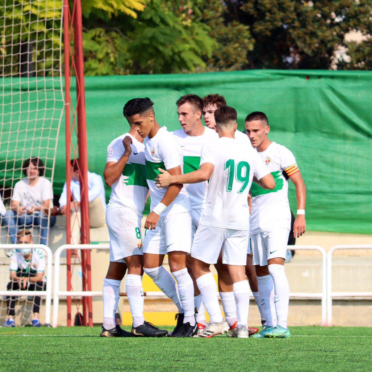 futbolbaseECF's tweet photo. 🔚 ⚽️ | 𝐅𝐈𝐍𝐀𝐋 

🟢⚪️ El #Ilicitano empata y suma un punto 

1️⃣ #Ilicitano
1️⃣ @Academia_VCF 

#IlicitanoMestalla | #MuchoElche 💚 https://t.co/UWrrjsIWO1