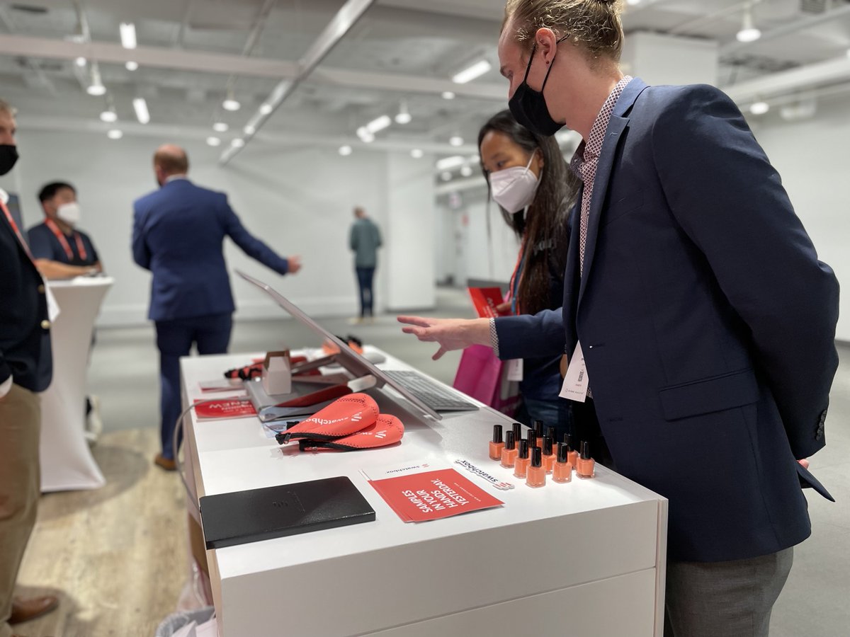 SwatchboxHQ's tweet photo. THANK YOU to everyone who joined the Swatchbox Team at NeoCon last week in Chicago! We had a phenomenal time brainstorming the future of samples with the design community and can't wait for next June! #NeoCon #interiordesign #samplesmarter https://t.co/Ijt8xdhheU