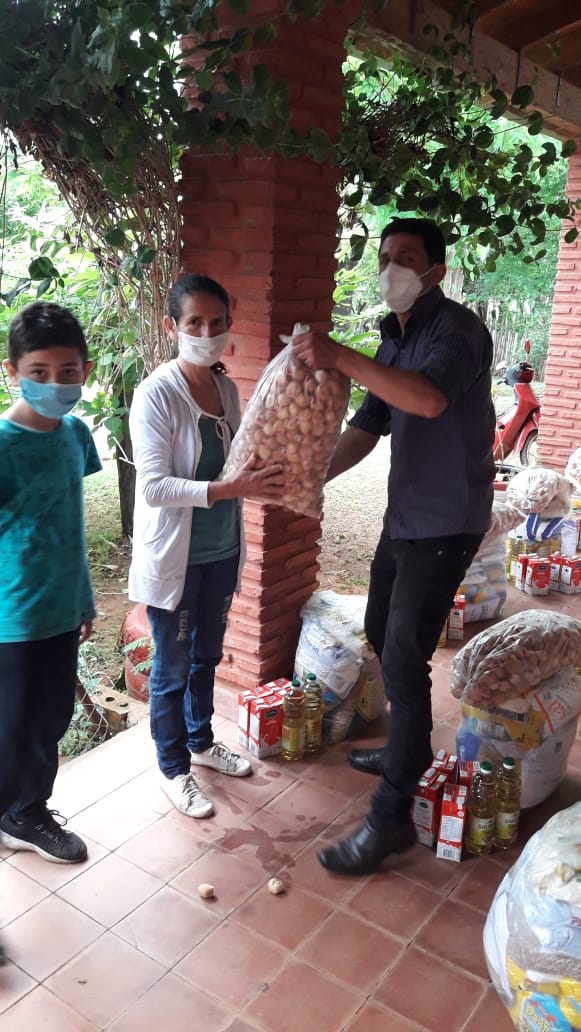 munivca_py's tweet photo. #kitsDeAlimentos | ¡Tercera entrega!

📌 Doña Juana
✅ Esc. Bas. Nro 5260 Clotilde Villalba de Benítez (67 alumnos) https://t.co/fzgj8i0CEJ