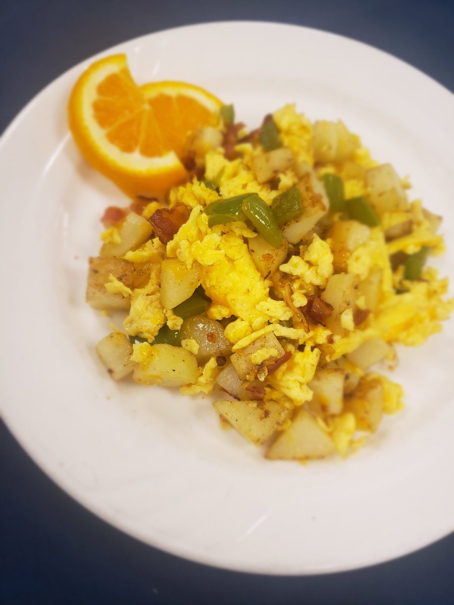 KFValleyViewHC's tweet image. Theme Week Germany Octoberfest  kicking off the week with breakfast, Bauernfrustuck aka Farmers Skillet, YUM!! @ValleyViewHC #ThemeWeek #TrilogyChefsRock #TasteTheTrilogyDifference @ChefMike45 @ReyRd2 @PatynkoJody