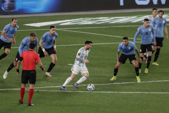 PlanetaGolOK's tweet photo. ¿Cuál fue el mejor partido de Messi en la Selección Argentina? https://t.co/F3Uh4eFo8R