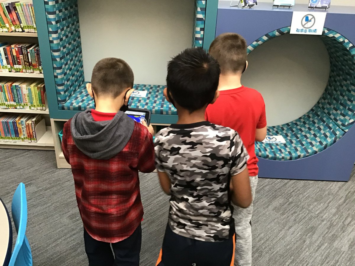 WildcatReader93's tweet image. Second graders are exploring our Innovation Center as they complete an explorer book hunt for #explorersweek! #fictionornonfiction? @CCSD93 @JRyboICin93 @MrsTracyWillard #WTandMe