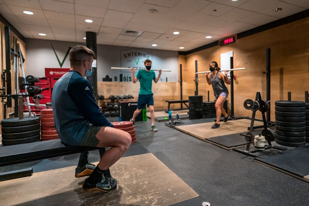 Lifting together makes us stronger!