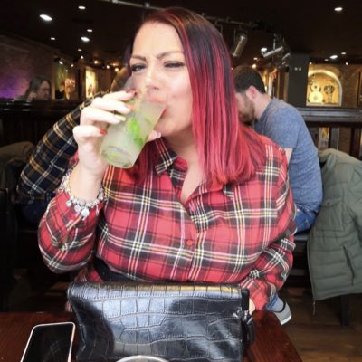 KellyBirdFlu's tweet photo. #NewProfilePic https://t.co/D9IFRuDNii