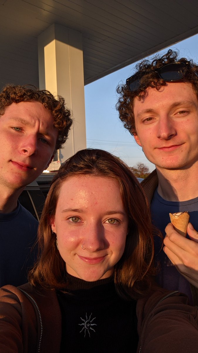 Hi Twitter! 👋🥰