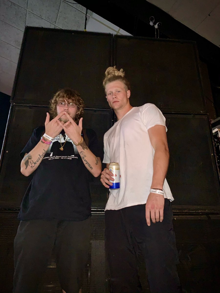 BoboBreadboy's tweet photo. Who wants some music from me and @MrBomb100 ? 
🍞 X 💣 
We might just have something in thuh vault 🔒 comment down below if y’all want it ⬇️ #ExpireMENTAL 
-
#upcomingartist #independentartist #foryou #explore #explorepage #exploremore #music #art #stage #new #linkinbio https://t.co/oXruxtdW1G