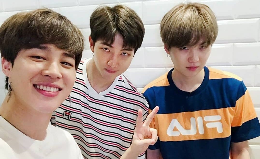SaraBtsTurk6's tweet photo. #HappyJiminDay https://t.co/2DIwKnVUMz