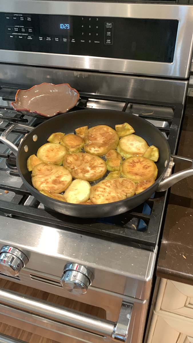 SpartyGirl10's tweet photo. Donโt talk to me about frying eggplant! #efficientkitchen https://t.co/nM5Lod7AF0