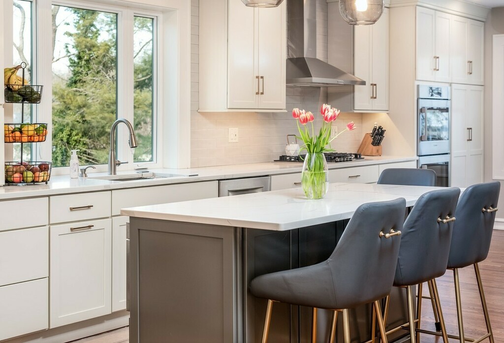 reicokitchnbath's tweet photo. After removing two walls and merging three spaces this design really came together and provides all the space and function that was desired😍
•
•
•
#kitchen #kitchendesign #interiordesign #home #food #interior #homedecor #design #cooking #kitchende… https://t.co/chDUVQHn9H https://t.co/nBSuoFK88X