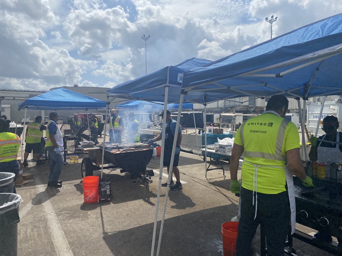 A little Texas BBQ to end the summer with the ramp team manning the grills!! A big thank you to the Houston team and their efforts through the heat! Ready for the Holidays and serving our customers!! ⁦<a href="/weareunited/">We Are United</a>⁩