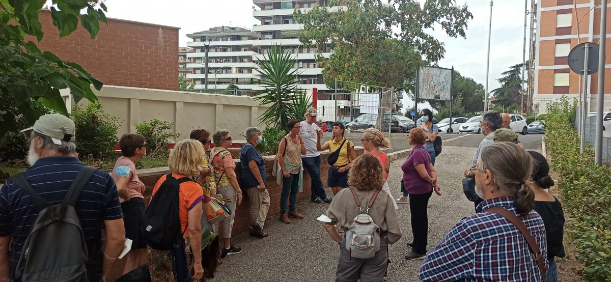 _Cooperactiva1's tweet photo. We believe in the social participation's importance and a valid cultural offer. Neighborhoods aren't empty and desolated structures, they are shaped by the people who live there.
We try to return the sensitivity that is already there.

Some photos of our September events! https://t.co/mBYmtKo0QE