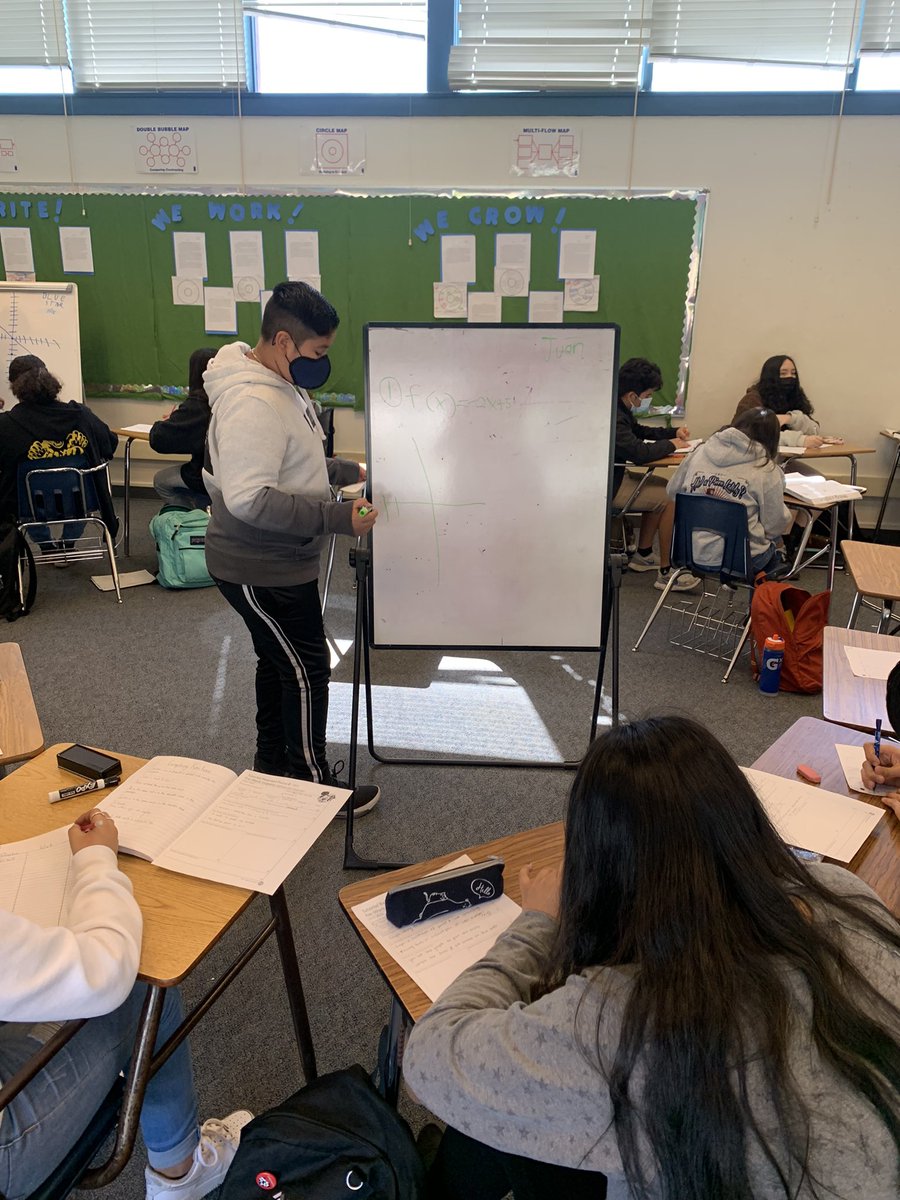 geoffzam's tweet photo. Santa Fe AVID Students demonstrate leadership while sharing standards competency. Sharing is empowering! #santafestandup https://t.co/rJEpqu1jay