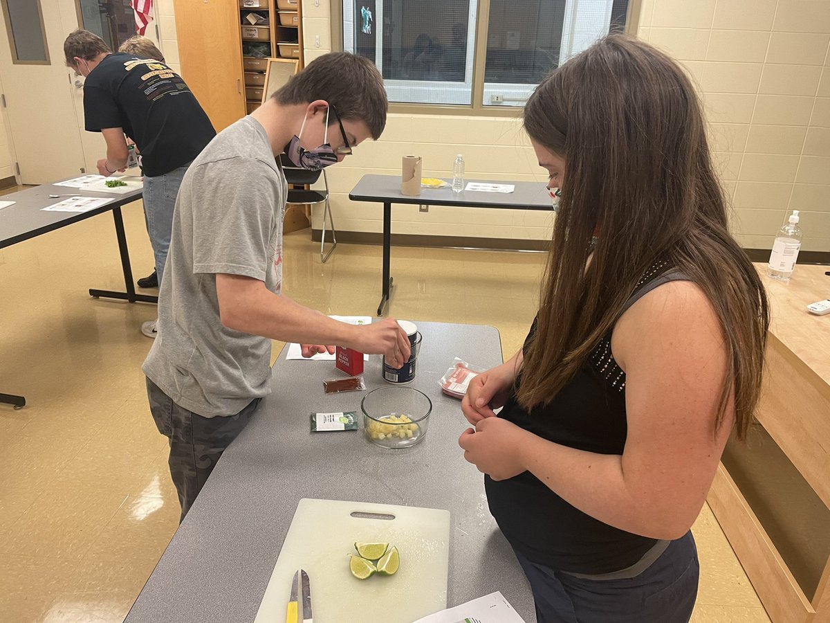 BHS_ILP's tweet image. Happy Taco Tuesday!! #CookingLesson