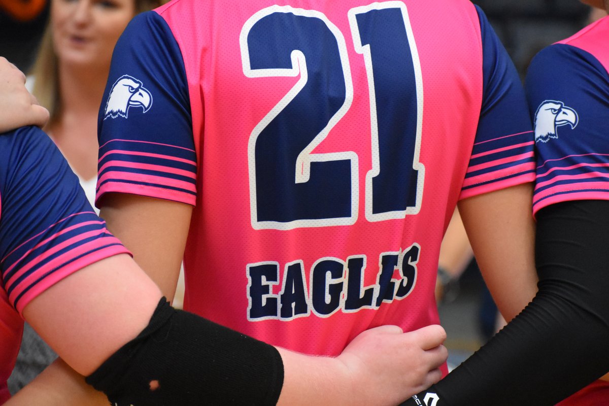 all in the 𝒹𝑒𝓉𝒶𝒾𝓁𝓈 peep @CarsonNewmanVB's jerseys for the pink out match