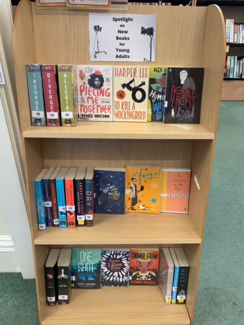 EarlsdonL's tweet photo. Check out our new spotlight area for Young Adult fiction - including all of these lovely new titles just added to our library stock! #newbooks #communitymanagedlibraries #YABooks https://t.co/nLOCkHZcQU