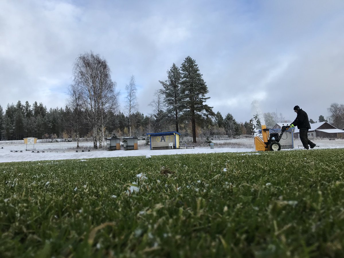 dannemaki's tweet photo. @brallivar @JDarnolf @FelipeCabrera84 @johankucukaslan Ohtanajärvi, (just norr om) i oktober, inge plastgräs behövs. https://t.co/GofV35OFRQ
