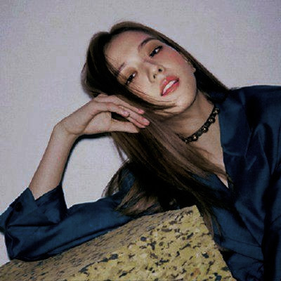 EGIRLJ1SOO's tweet photo. we haven't talked enough about this kim jisoo looks https://t.co/x5Pvc6kvEG