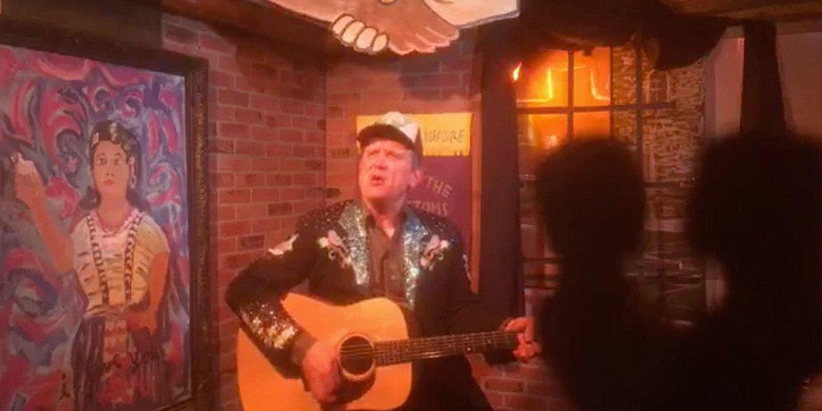 HONKY TONK TUESDAY ~ Tonight is a FREE SHOW featuring Rex Hobart backed up by his mates, The Honky Tonk Standards.
It's an early show and always a lot of fun. Sail down for dinner and catch a great show.
7pm - 10pm ~ Free Admission