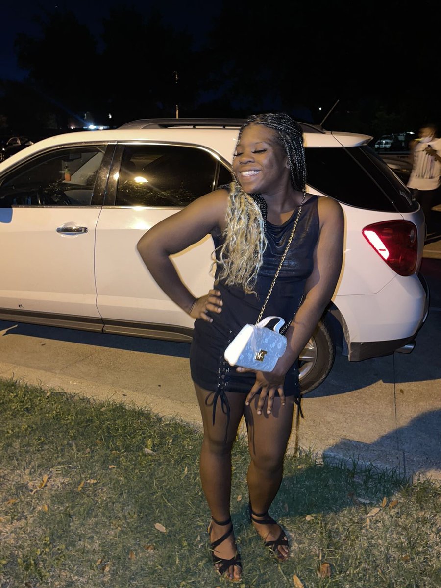 Taavyonne's tweet photo. gotta talk heavy, 
you ain’t met a bitch better✨ https://t.co/dfURCjfmq3