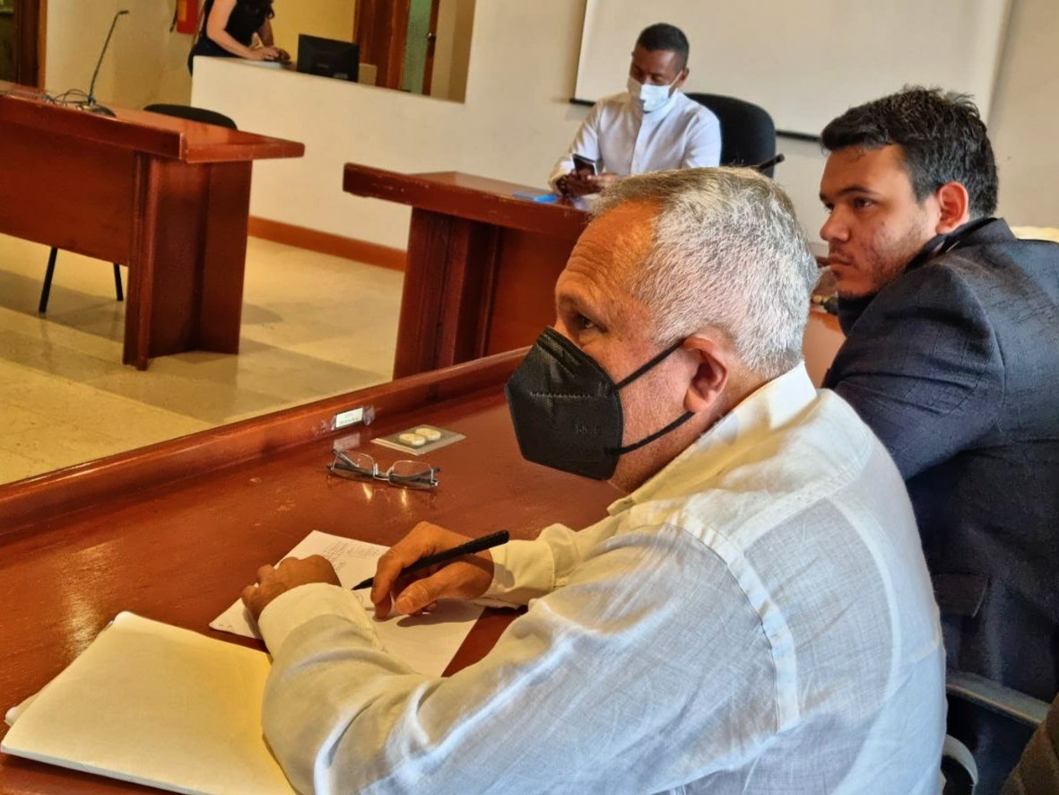 Hoy sostuve fructífero encuentro con el Consejo Rectoral de la #UNET, con el objetivo de conformar un equipo de trabajo integrado por un grupo de investigadores, encabezado por el profesor Hugo Moyer, para armar mi Programa de Gobierno que presentaré a los tachirenses.