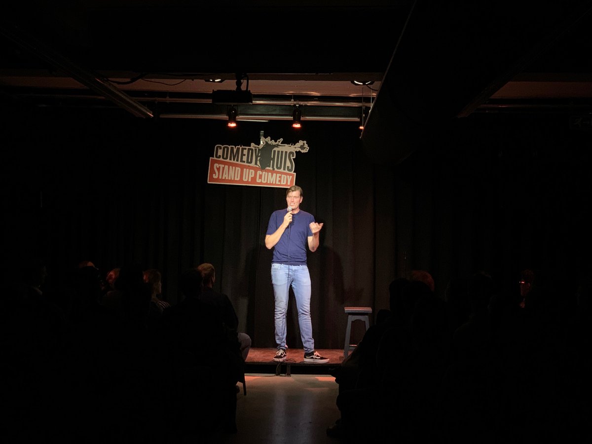 Toch wel de start van een nieuw seizoen. Uitverkochte openmic. We zitten dus in de grote zaal op dinsdag. #aftercorona #comedyhuis