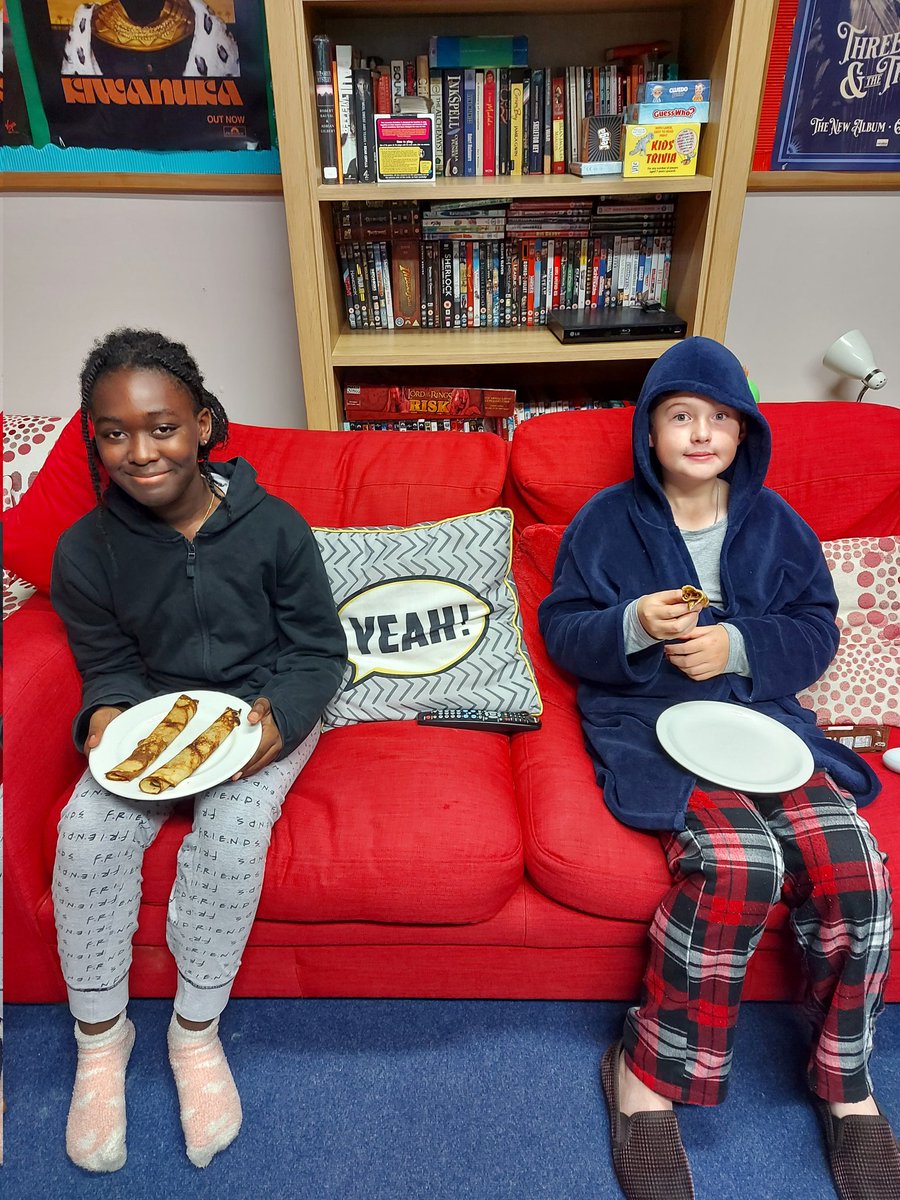 PrebendalBoard's tweet photo. You say Tuesday night, we say Crêpes night! Approved by both Head Boarder and Head Chorister. Sorry @sososlowly they are all gone now 🤣😉🤷‍♂️ #iloveboarding #ilovecrêpes #housemasterchef #3daystogo #BoardingInChi https://t.co/ZIz9jCOd2b