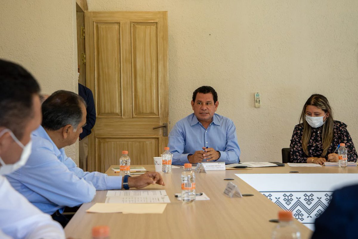 HectorAstudillo's tweet photo. Entre los conceptos que comienzan a pagarse se encuentran también los retroactivos salariales de OPD’s, el bono al servidor público, el estímulo de antigüedad a la base trabajadora y el pago a jubilados del ISSSPEG. https://t.co/p7qXZJ7T8l