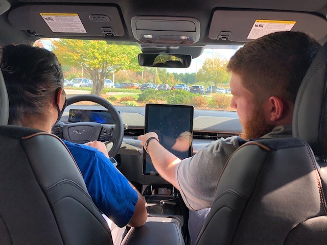 GS_Clean_Cities's tweet photo. #EVs ... Oh what fun they are to ride!
Thank you to all of dealers, drivers, and participants of the #ElectricVehicle Showcase & Ride-&-Drive Event at the #2021LESConference
#sighttosee
@CleanEnergyNH #grappone @LoveringConcord @XLFleet https://t.co/GiHjL6EK2i