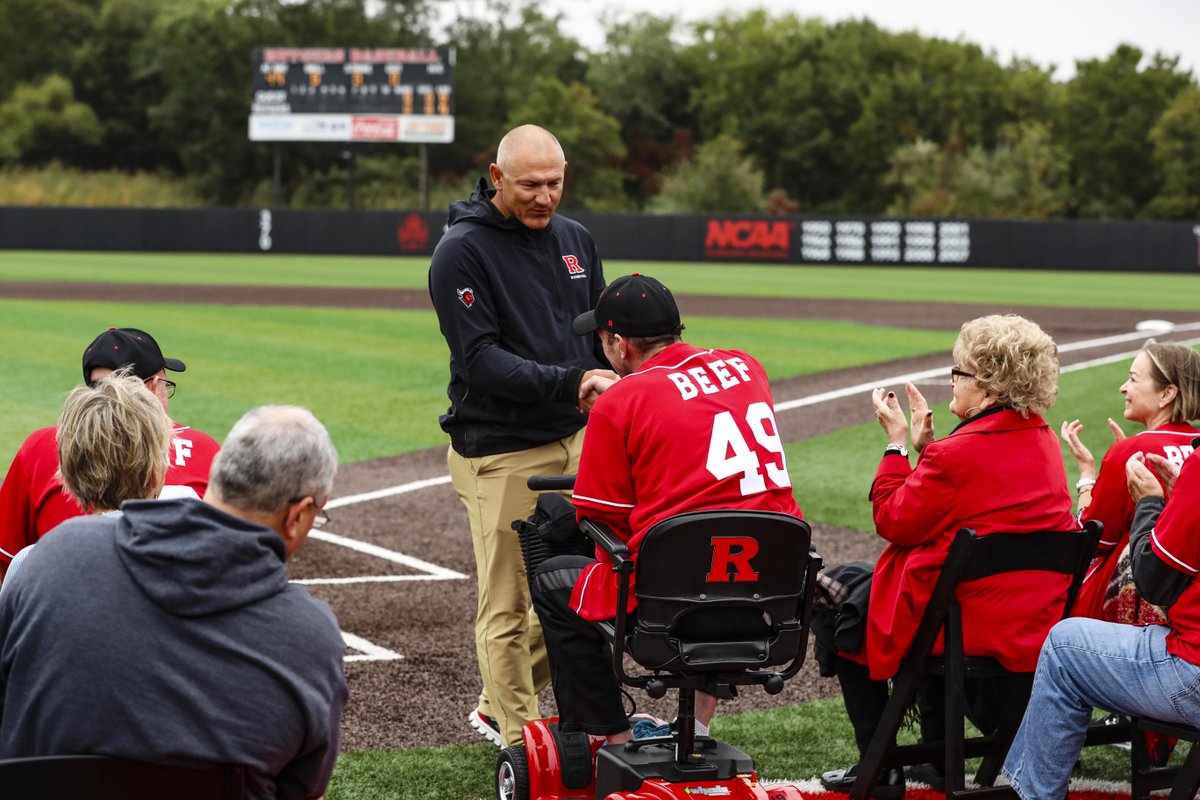 No. 49 officially retired! #Beef

Photo Gallery: go.rutgers.edu/l6tiakjr